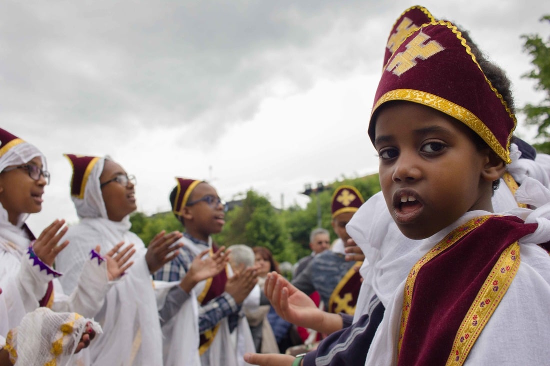 San Luca Virgin Procession - Boys