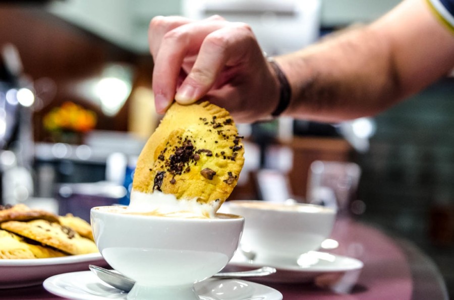 Bologna coffee tasting cappuccino