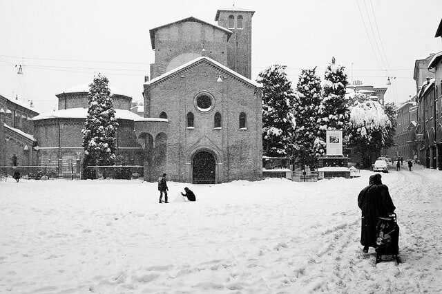 Bologna snow - Piazza Santo Stefano