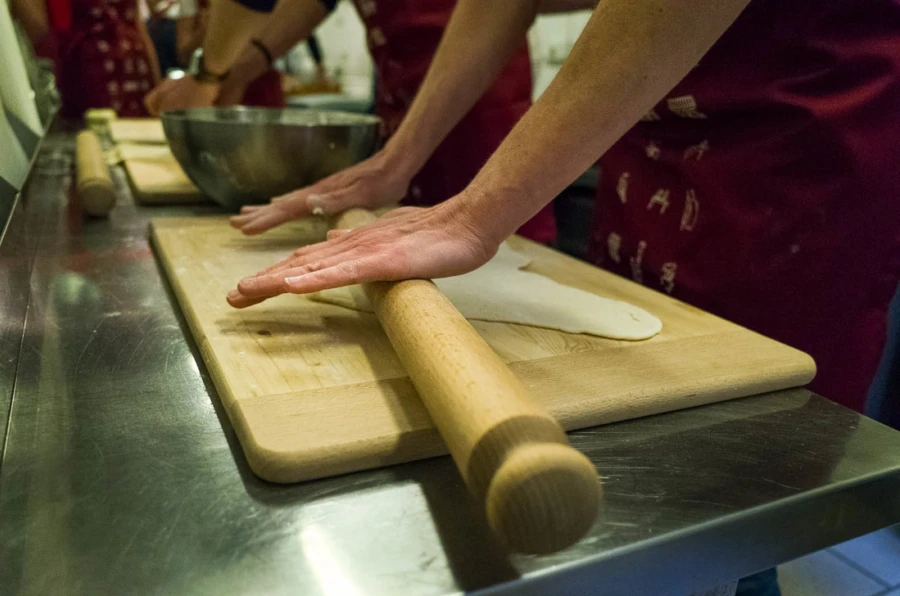 hands-on pasta class in bologna