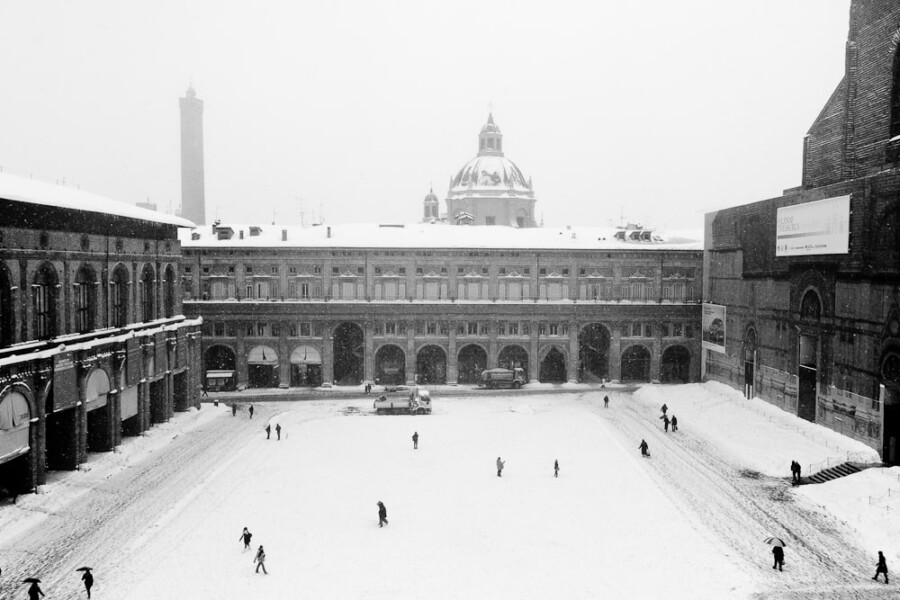Bologna - Piazza Maggiore under the snow