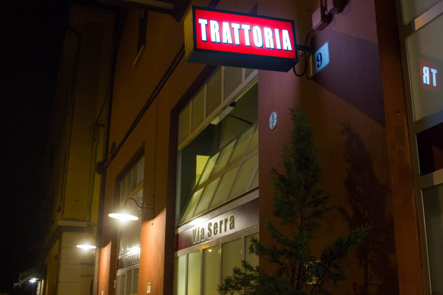 Trattoria via serra bologna location