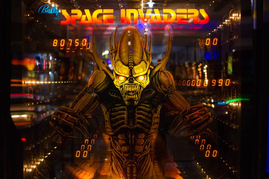 Spazio Tilt - Pinball museum Bologna - Space Invaders pinball