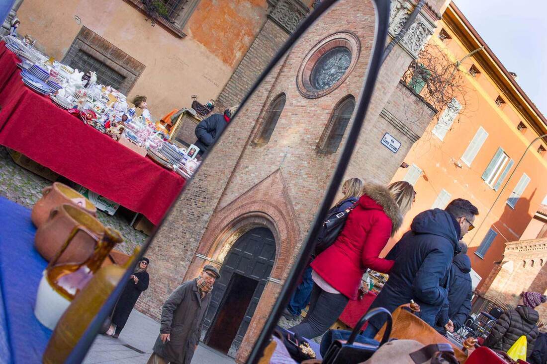 Flea markets in Bologna - Santo Stefano Market