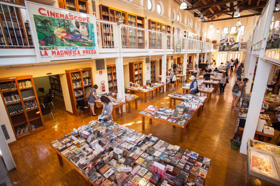 Libraries in Emilia Romagna - Biblioteca Renzo Renzi Bologna