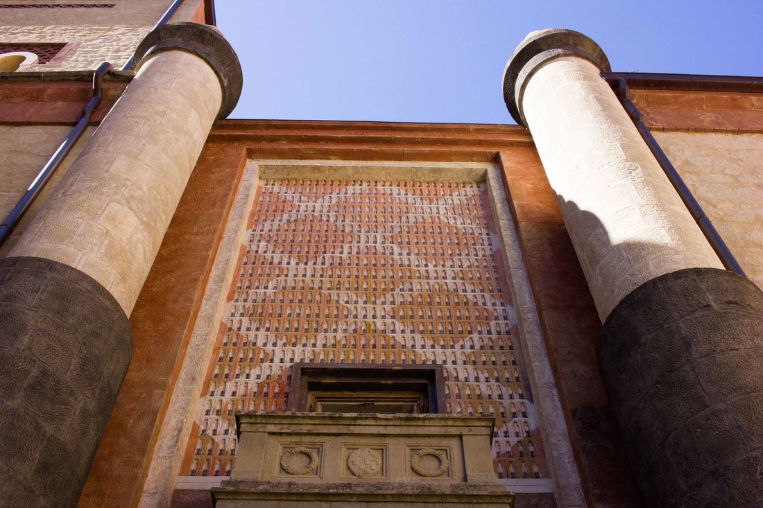 Rocchetta Mattei castle Bologna - Entrance