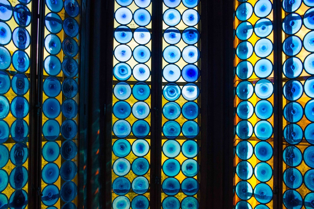 Rocchetta Mattei castle Bologna - window 