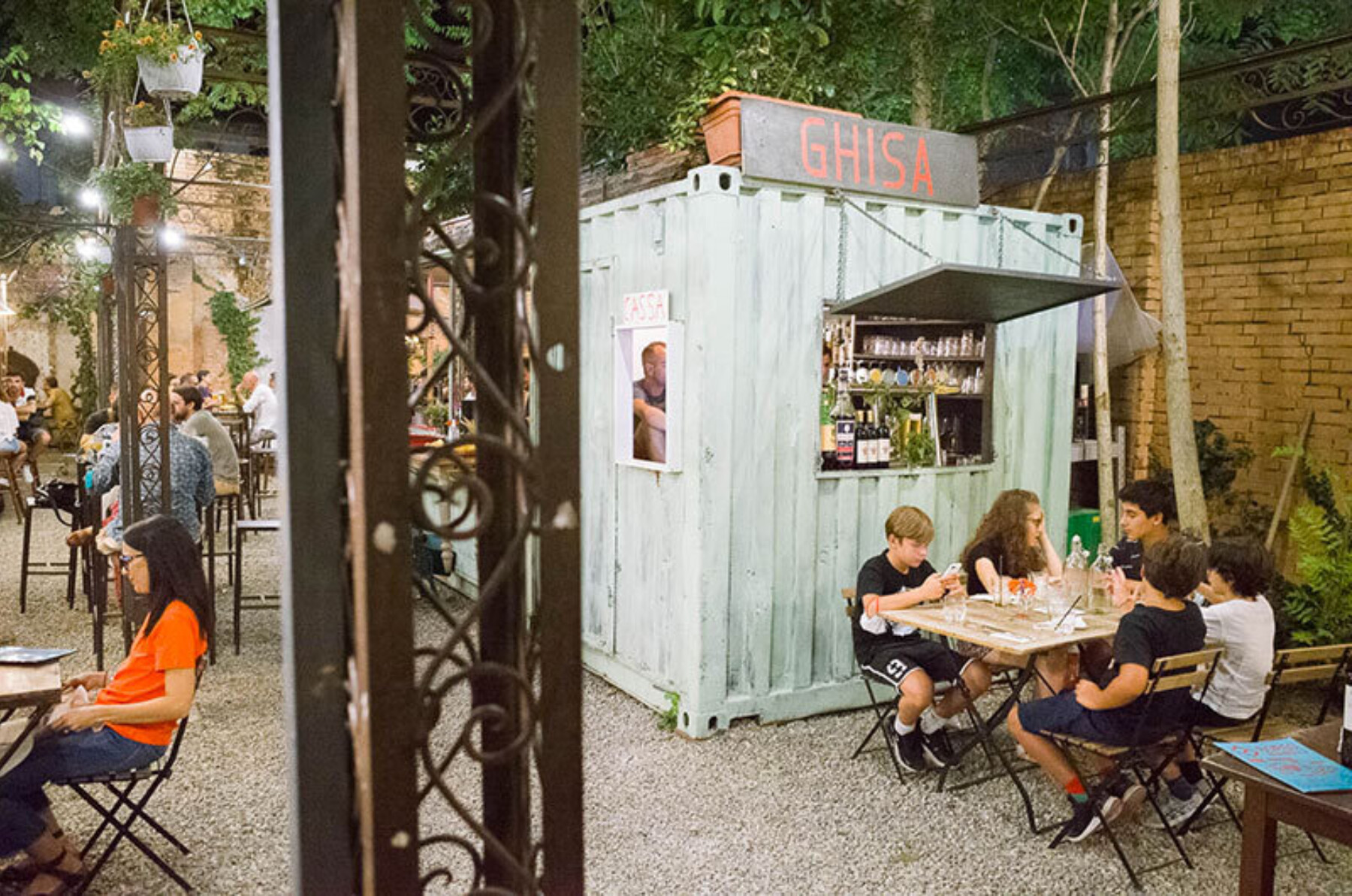 Borgo Mameli: A Colorful Oasis of Culinary Delights – Taste Bologna Borgo Mameli: A Colorful Oasis of Culinary Delights – Taste Bologna