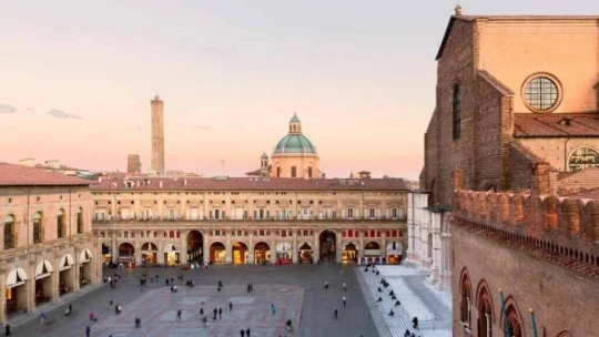 Escape Au magazine Bologna