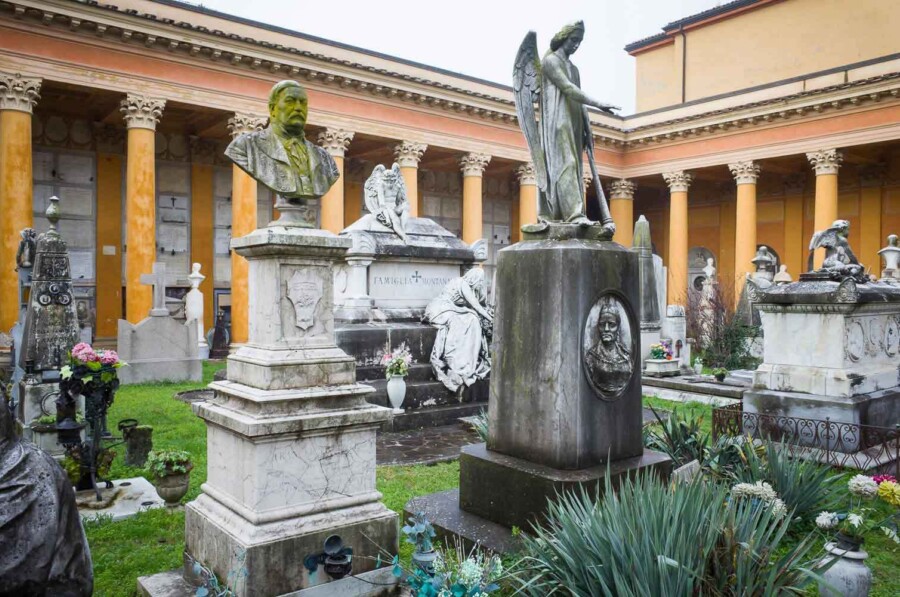 Certosa cemetery bologna Cloister third