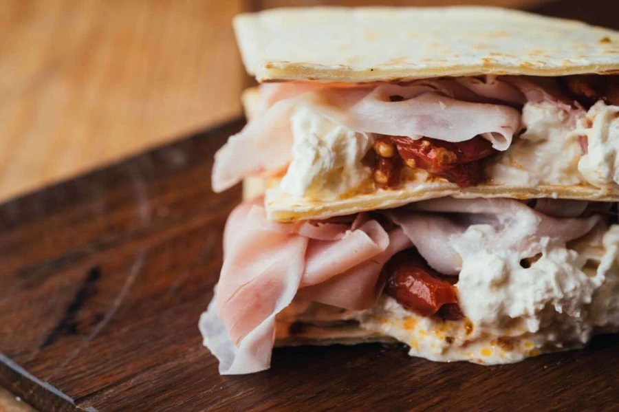Piadina bologna