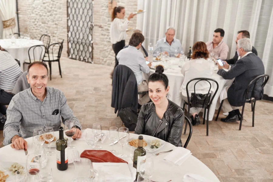 A corporate event in Bologna with a dinner in a villa