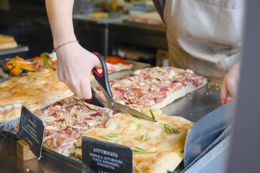 Pizza tasting bologna tour
