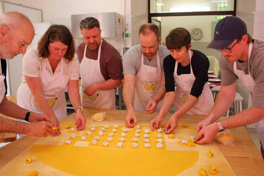Group making tortelloni bologna