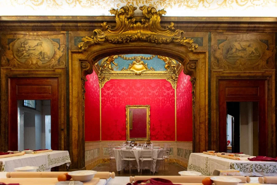Historical palace cooking class bologna