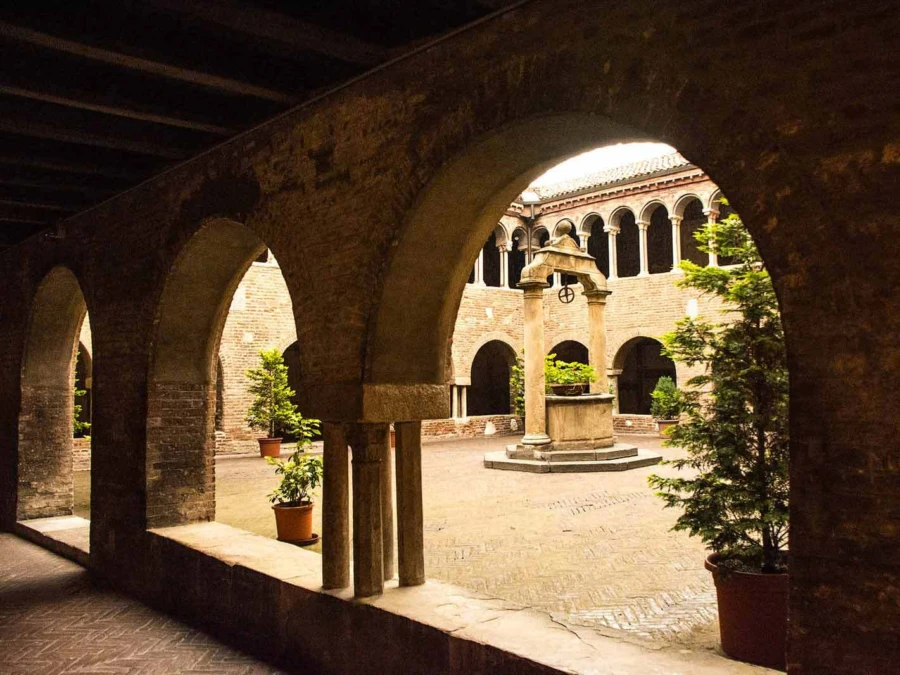 The Courtyard of Santo Stefano Basilica