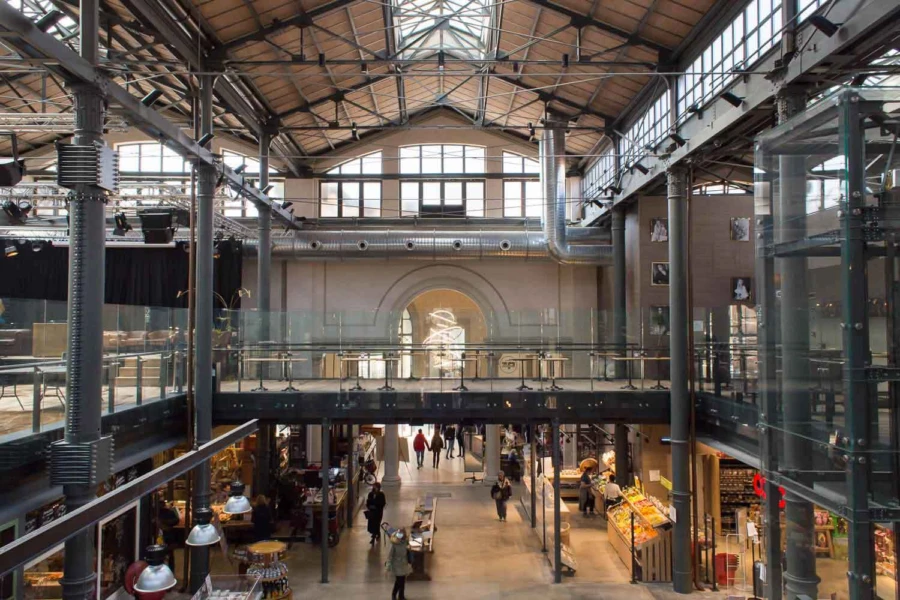 Ravenna tour with a small group in the food market hall