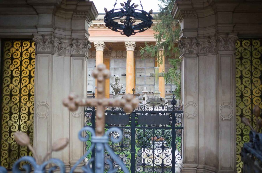 Certosa cemetery bologna cloister