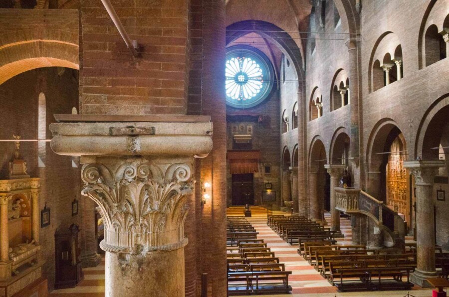 Modena Cathedral inside 1