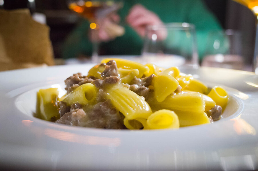 Oltre Bologna rigatoni salsiccia Zivieri 1