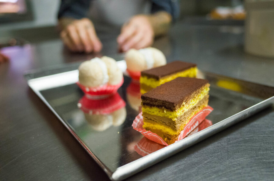 Parma desserts and cakes