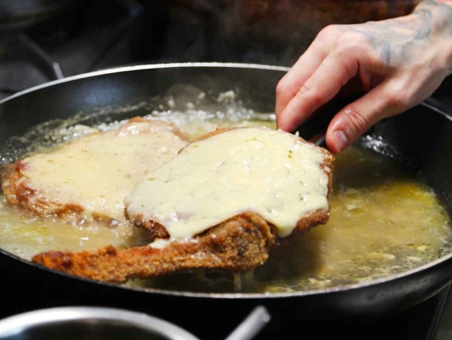 Cotoletta bolognese