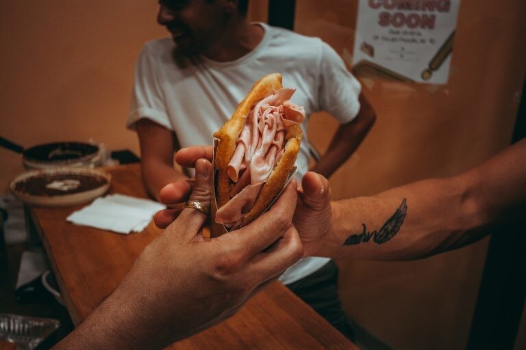 Street food bologna crescentina indegno